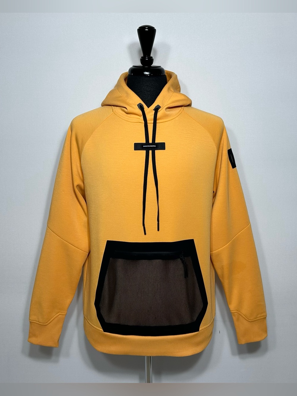 On Cloud Running All Day Hoodie Mango Men's L Swiss Performance Pullover Stretch